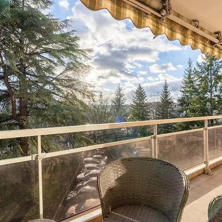 Annecy centre petit parc appartement Calme